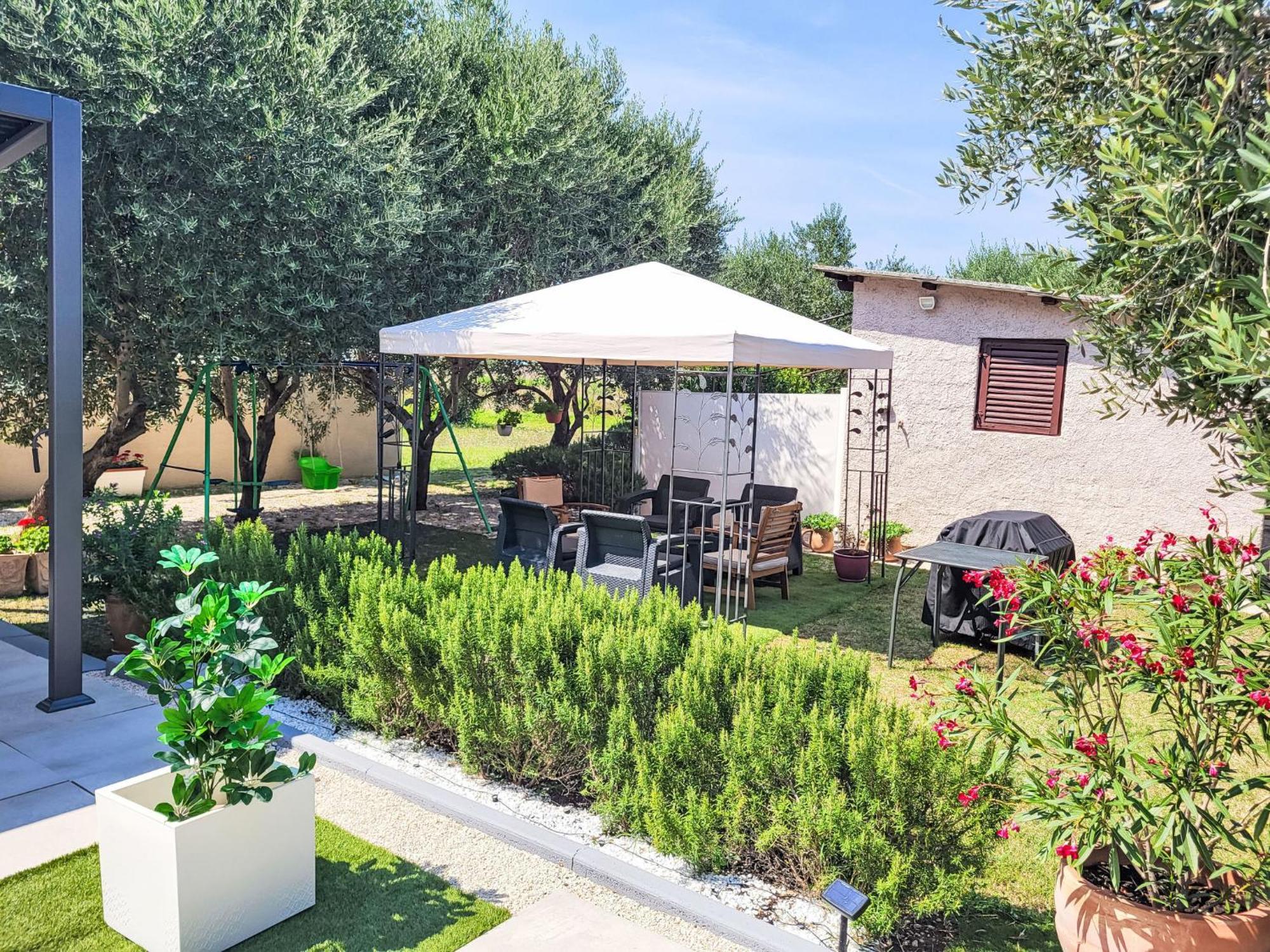 Holiday Home Ive By Interhome Petrcane Buitenkant foto